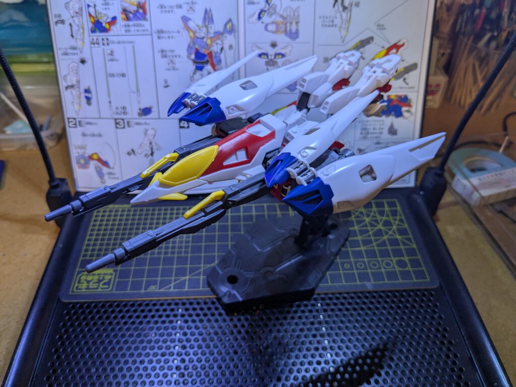 HGAC ウイングガンダムゼロ ネオバード形態・スタンド使用で斜め上から撮影