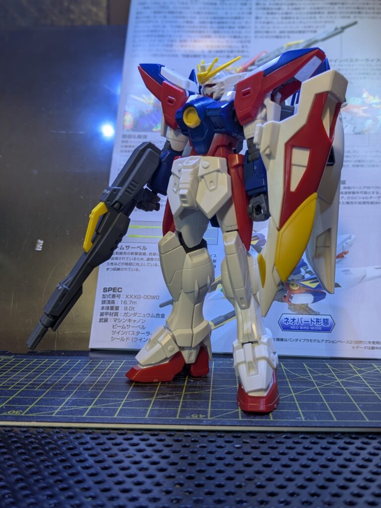 HGAC ウイングガンダムゼロ 斜め正面・シールドとツインバスターライフルを装備した立ちポーズ