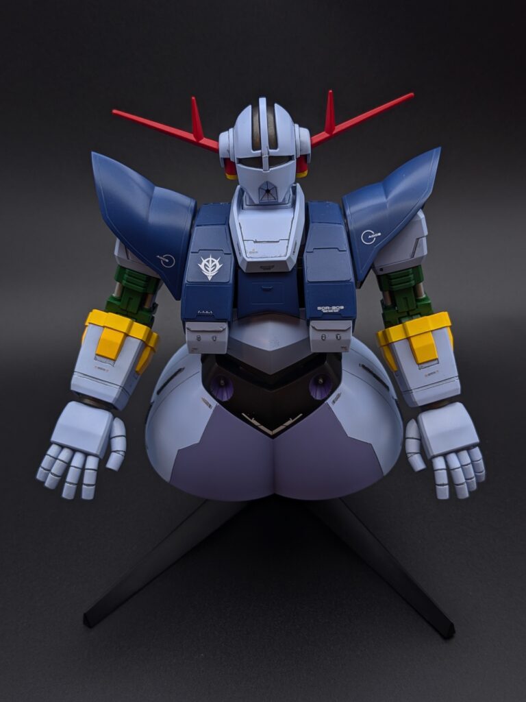 HGUC ジオング 1/144 正面 暗背景|腕を広げた標準ポーズ