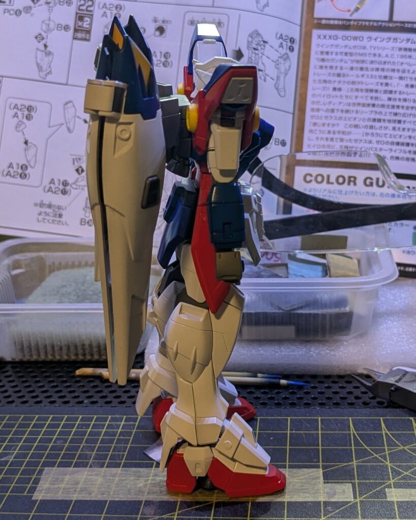 ウイングガンダムゼロ 右側面