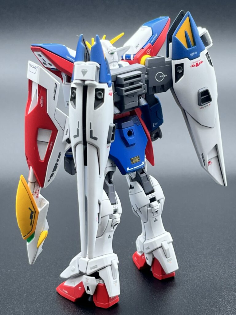 HGAC ウイングガンダムゼロ 完成品・シールド装備の斜め後ろアングル