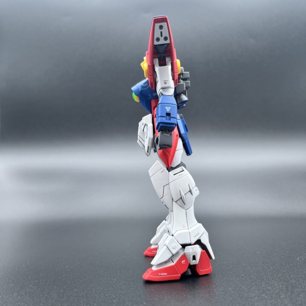HGAC ウイングガンダムゼロ 完成品・ウイングバインダーなしの側面
